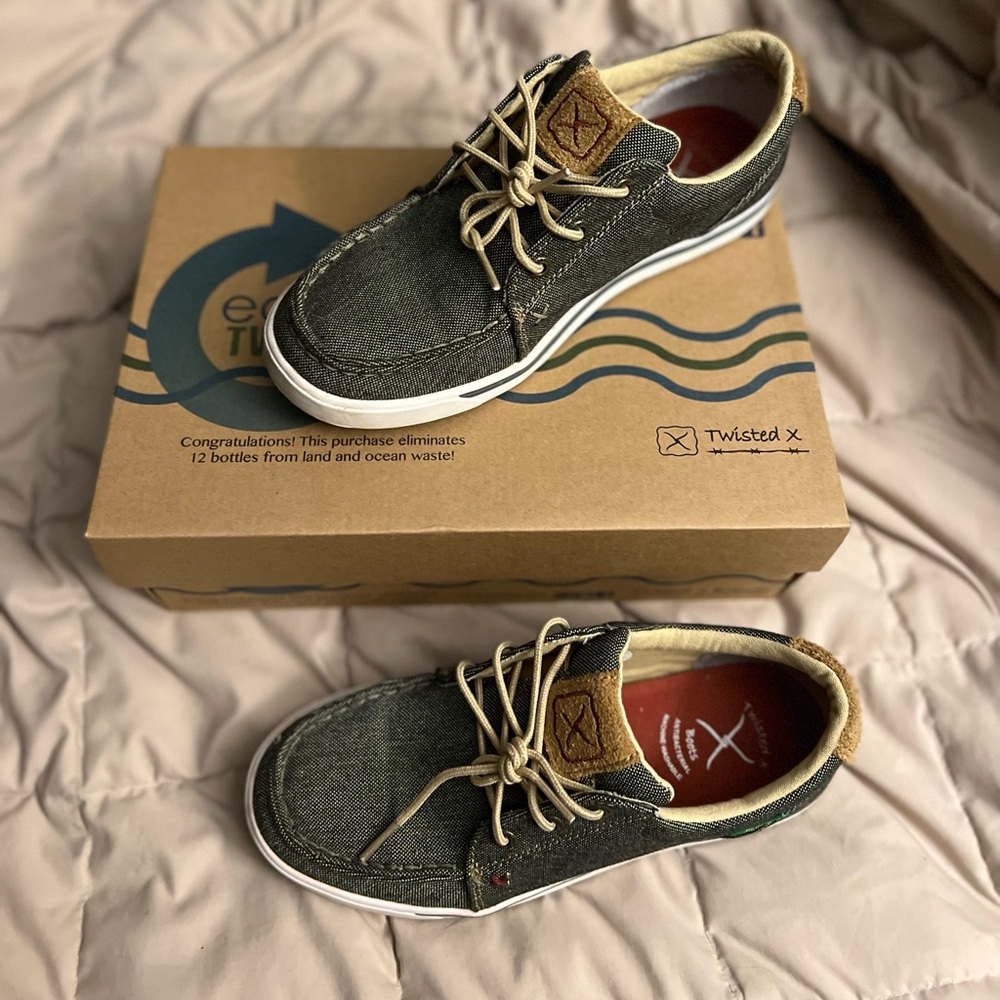 Twisted X sneakers